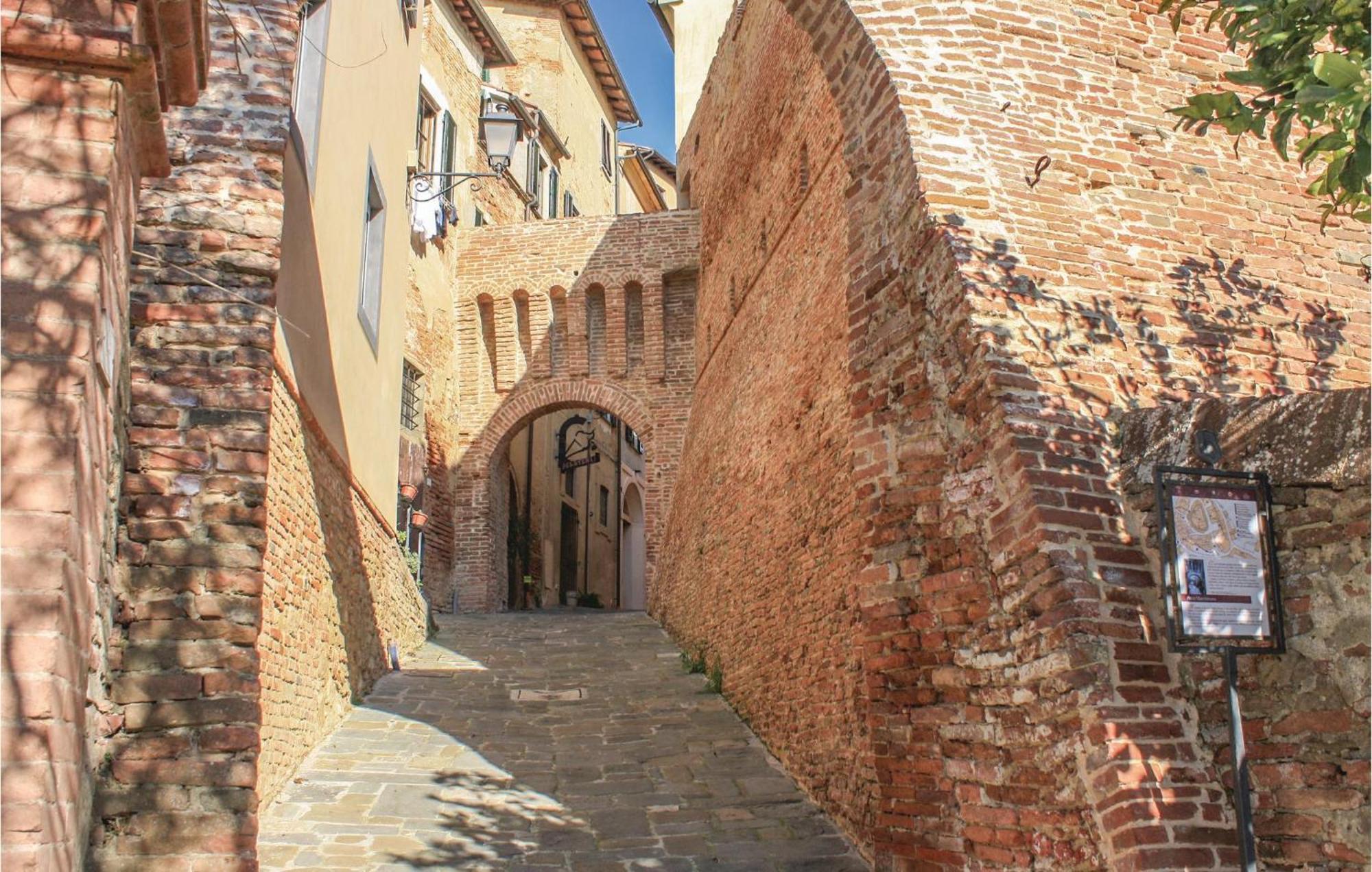 La Fattoria Di Lari Villa Luaran gambar